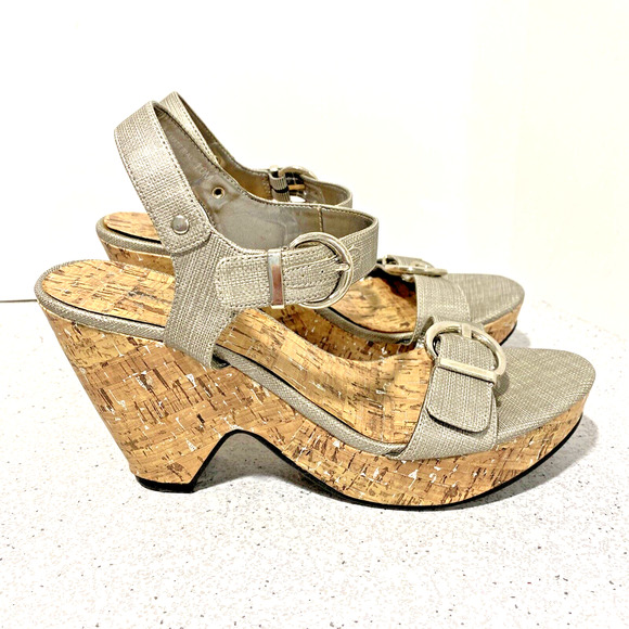Sbicca of California US 10M Platform High Heel Sandals Buckle Strap Golden Cork - Picture 4 of 11